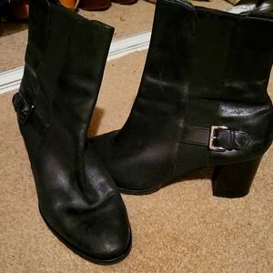 Beautiful leather Cole Haan ankle boots